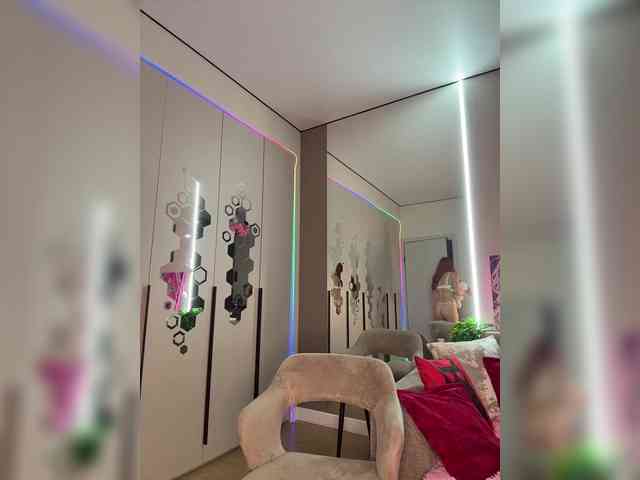 VictoriaBix webcam