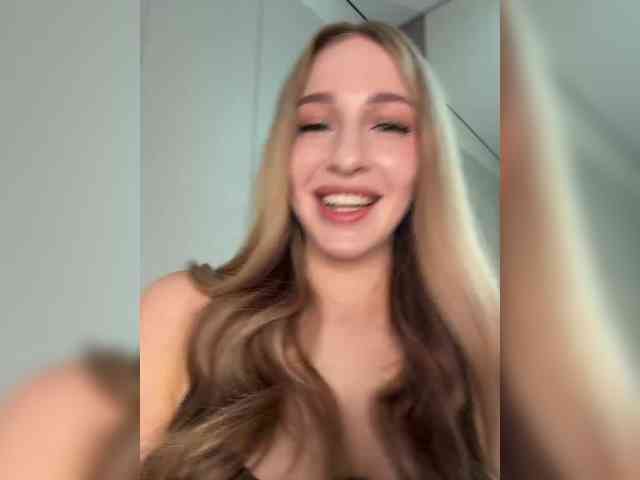 VictoriaBix webcam