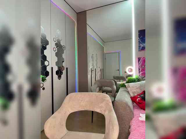 VictoriaBix webcam