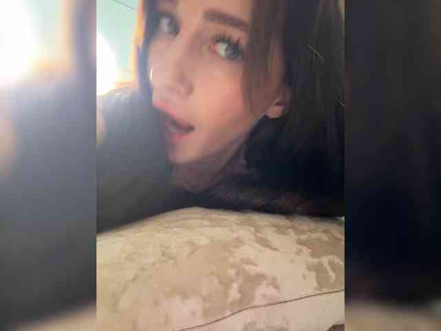 VictoriaBix webcam