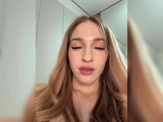 VictoriaBix webcam
