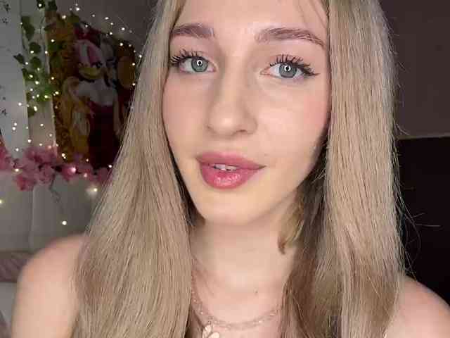 VictoriaBix webcam