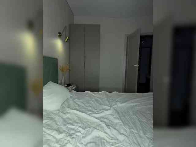 VictoriaBix webcam
