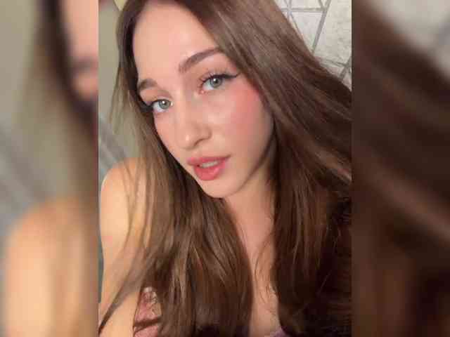 VictoriaBix webcam