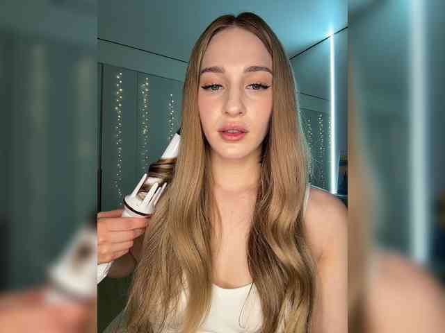 VictoriaBix webcam