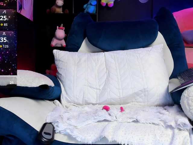 StelleKnox live cam on BongaCams