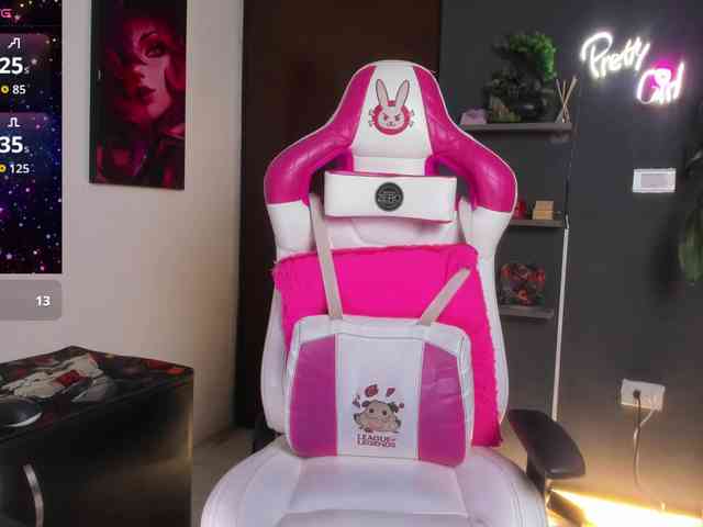 StelleKnox Live Webcam on BongaCams