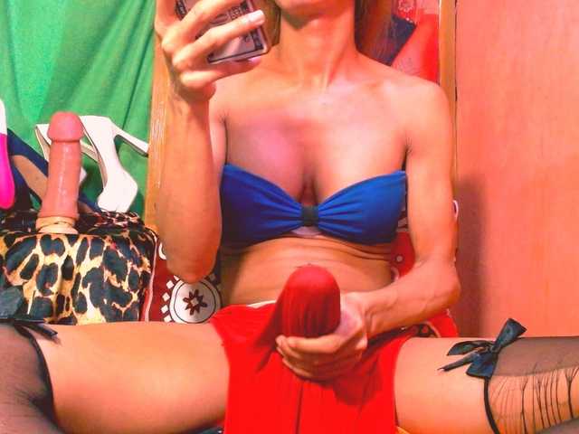 11NCHSELFSUCKTS live cam