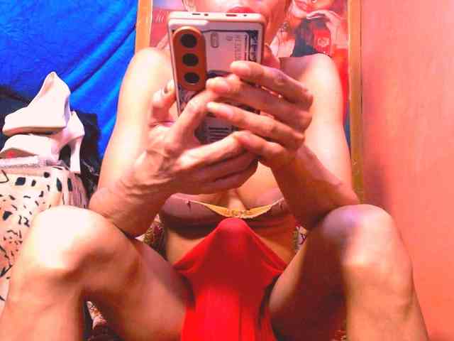 11NCHSELFSUCKTS Sex Cam Show