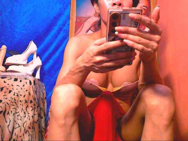 11NCHSELFSUCKTS Sex Cam Show