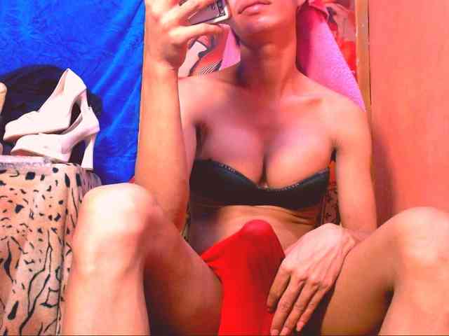 11NCHSELFSUCKTS Sex Cam Show