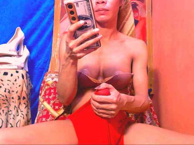 11NCHSELFSUCKTS Sex Cam Show