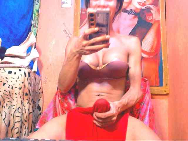 11NCHSELFSUCKTS Sex Cam Show