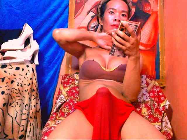 11NCHSELFSUCKTS Sex Cam Show