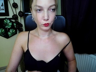 EmillyExtasy Porn Show
