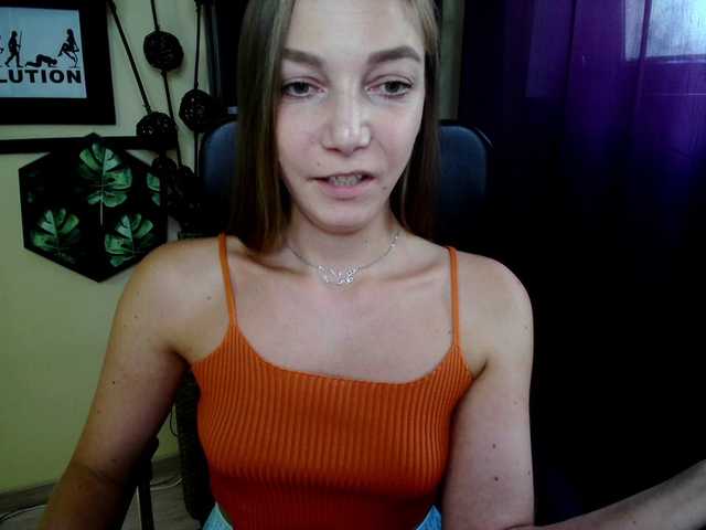 EmillyExtasy live cam on BongaCams