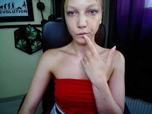 EmillyExtasy live cam on BongaCams