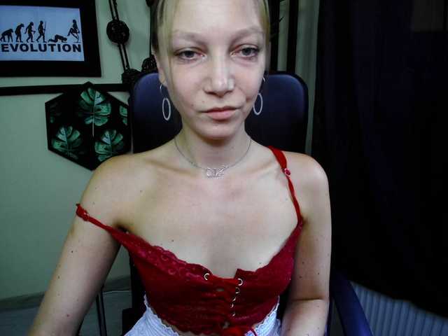 EmillyExtasy live cam on BongaCams
