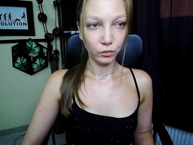 EmillyExtasy live cam on UnifiedCams