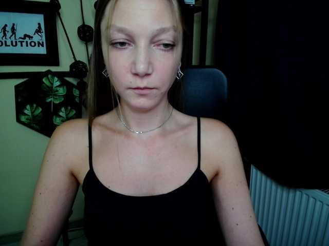EmillyExtasy live cam on BongaCams