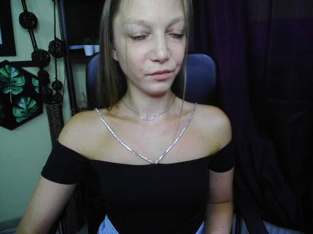 EmillyExtasy live cam on BongaCams