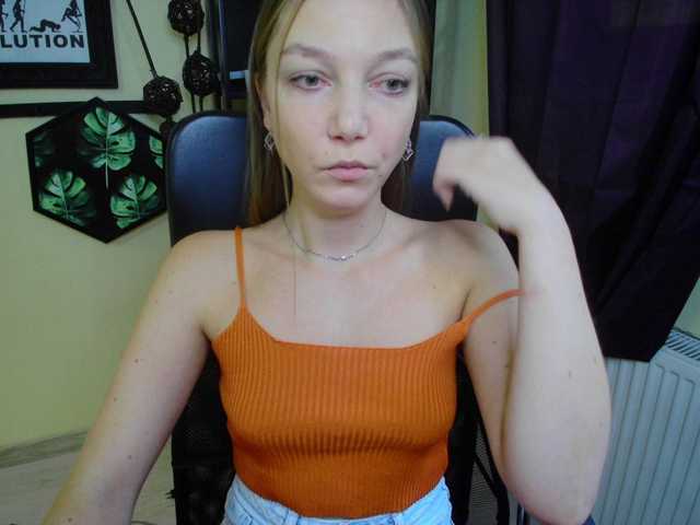 EmillyExtasy live cam on BongaCams