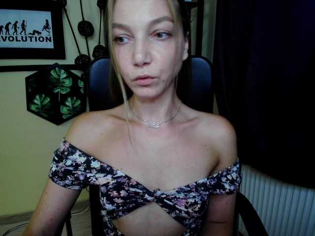 EmillyExtasy live webcam show