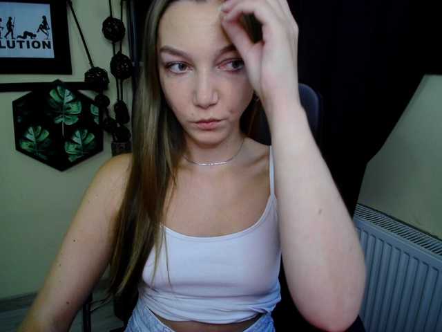 EmillyExtasy live cam on BongaCams
