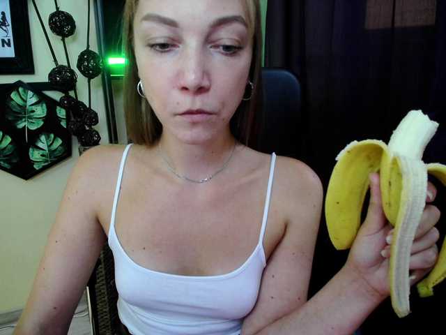 EmillyExtasy live cam on BongaCams