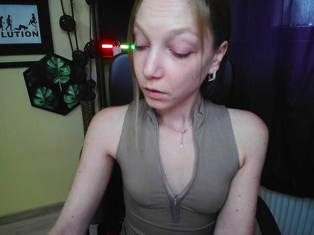 EmillyExtasy webcam