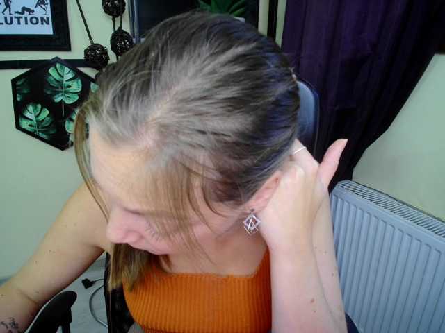 EmillyExtasy live cam on BongaCams