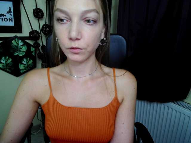 EmillyExtasy live cam on BongaCams