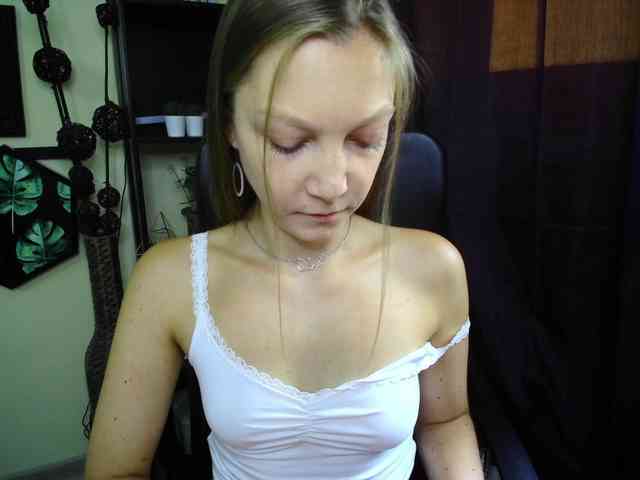 EmillyExtasy webcam