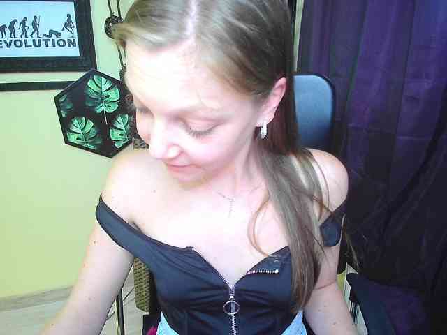 EmillyExtasy webcam