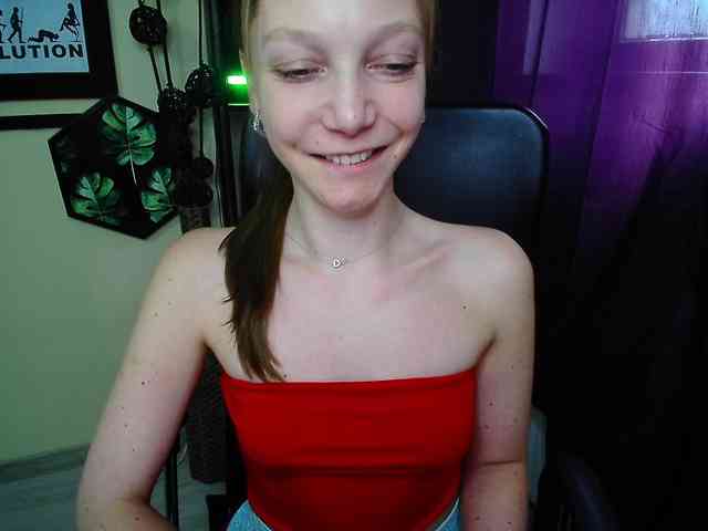 EmillyExtasy webcam