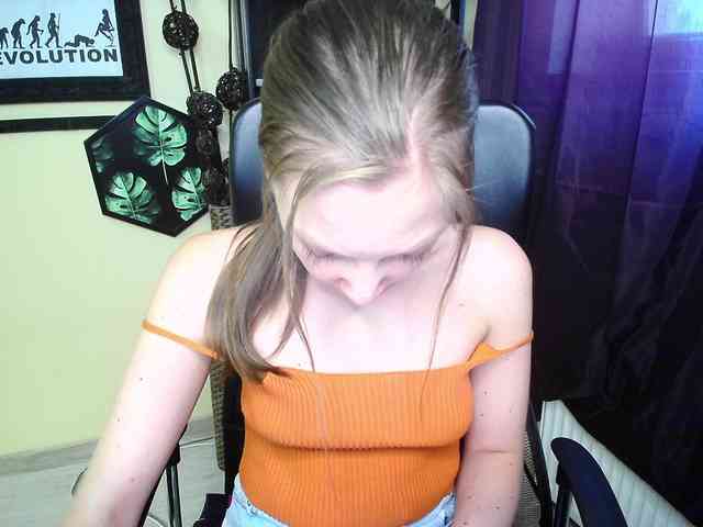 EmillyExtasy webcam