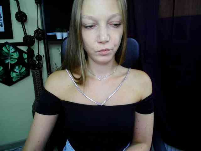 EmillyExtasy webcam
