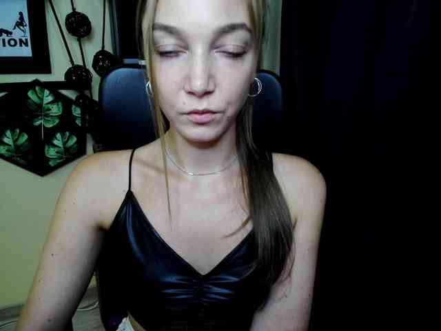 EmillyExtasy webcam