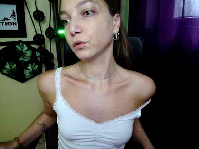 EmillyExtasy webcam