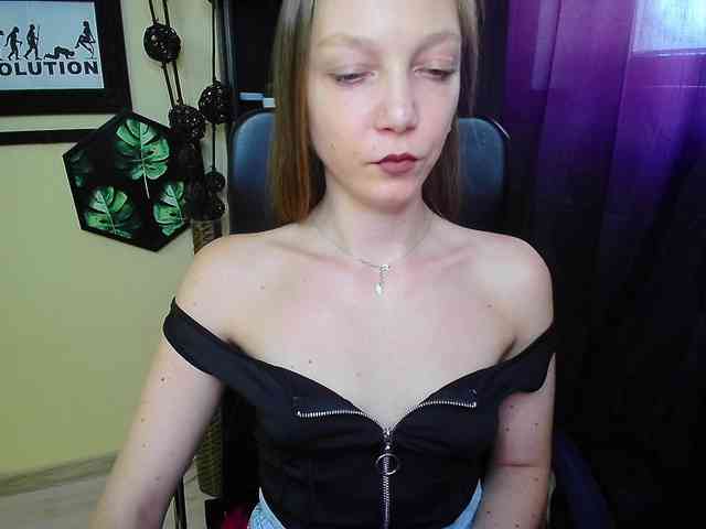 EmillyExtasy webcam