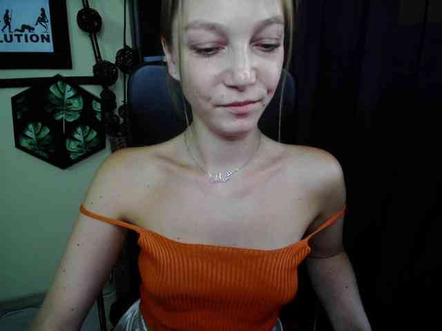 EmillyExtasy webcam