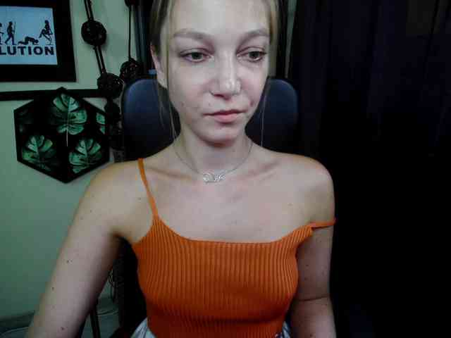 EmillyExtasy webcam