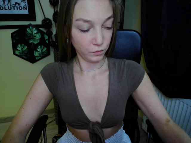EmillyExtasy webcam