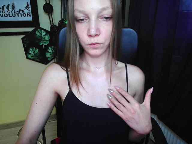 Model: EmillyExtasy