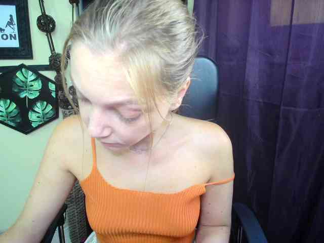 EmillyExtasy webcam