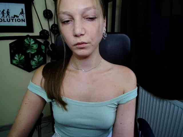 EmillyExtasy webcam