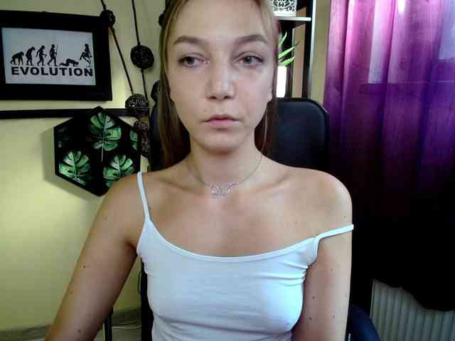 EmillyExtasy webcam