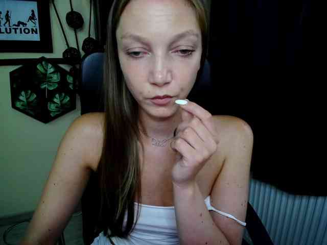 EmillyExtasy webcam