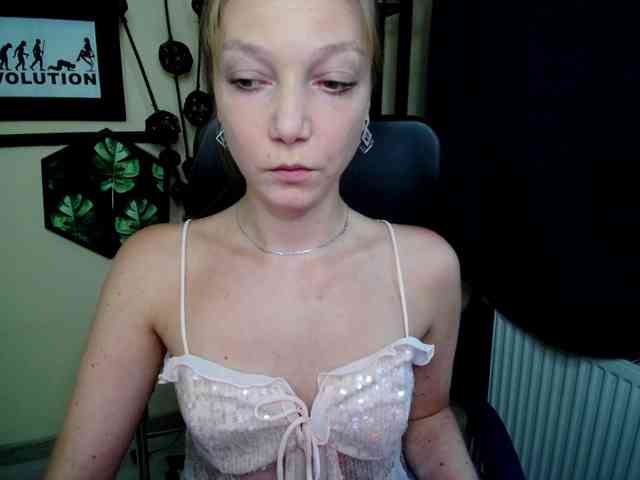 EmillyExtasy webcam