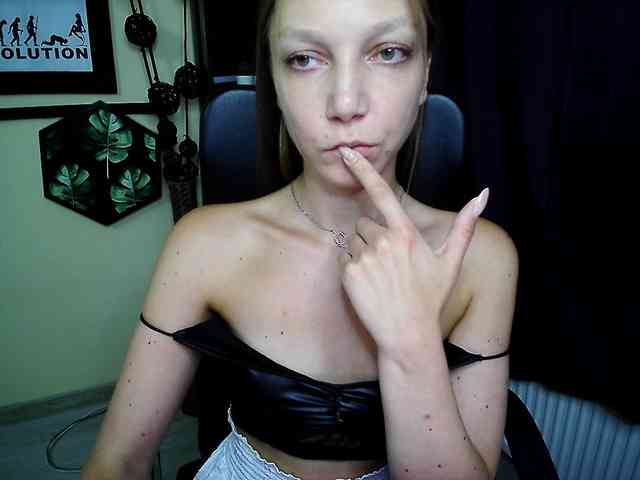 EmillyExtasy webcam